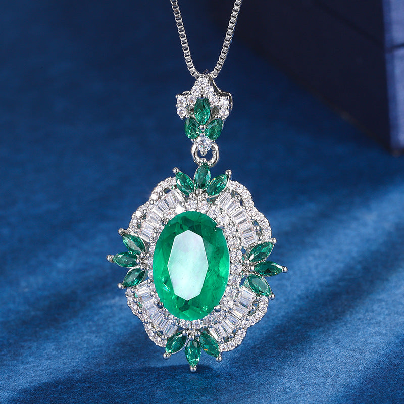 Vintage Simulated Emerald Floral Halo Jewelry Set (Nicklacet + Ring + Earrings)