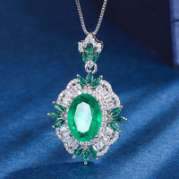 Vintage Simulated Emerald Floral Halo Jewelry Set (Nicklacet + Ring + Earrings)