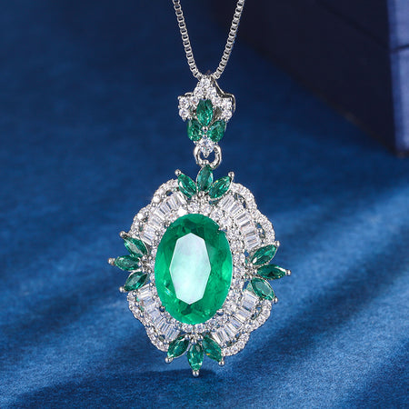 Vintage Simulated Emerald Floral Halo Jewelry Set (Nicklacet + Ring + Earrings)